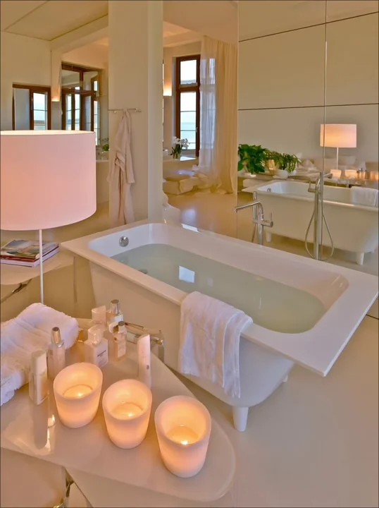 AI-generated product video: Marta bath in English interiors