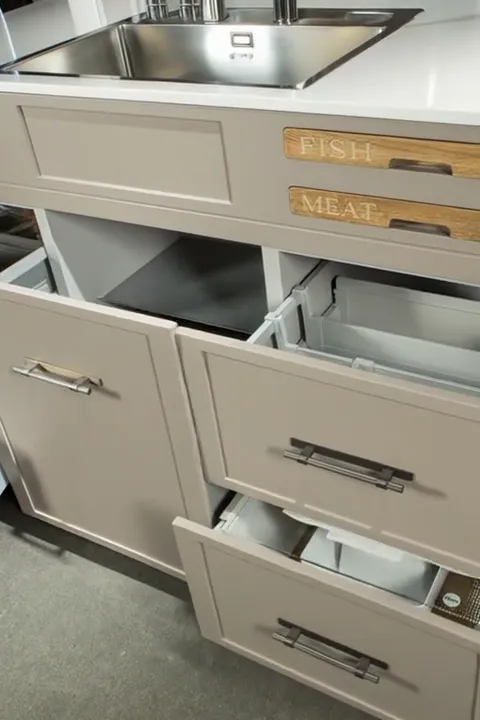 The finale: several drawers of different depths open at once. Ten seconds have shown the internal arrangement of the kit