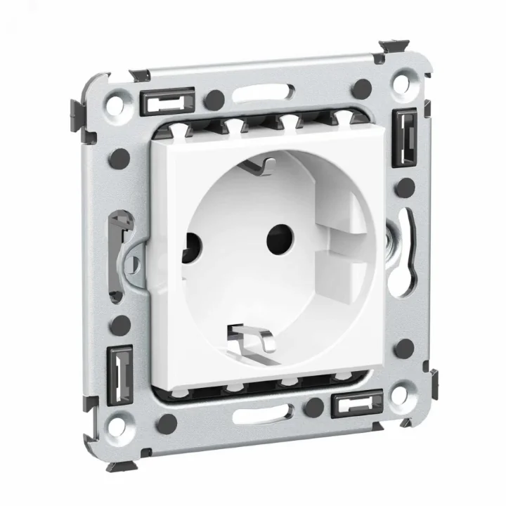 AI-generated product video: DKC Avanti 4400003 socket, White Cloud
