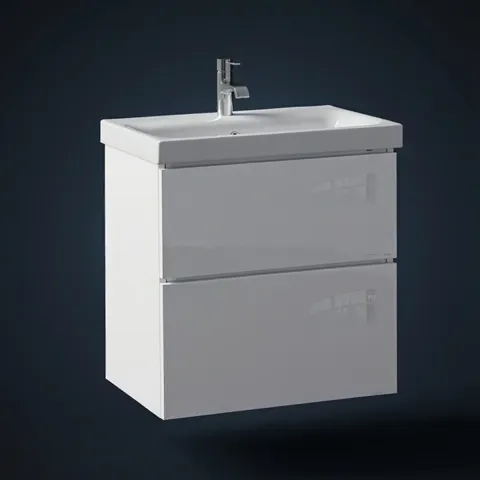 The finale: nearly face-on, the gloss catching the light. Five seconds have circled the object — on white, white gloss f